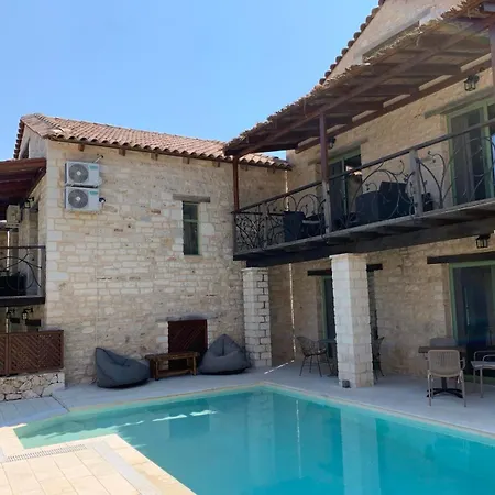 Villa Pietraviti Tsoukaládhes