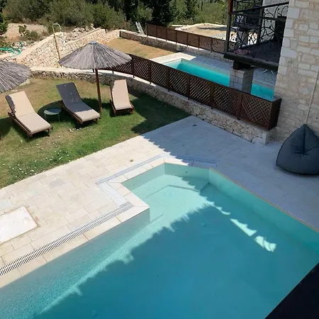 Pietraviti Villa Tsoukaládhes
